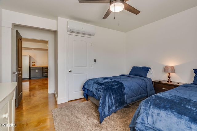477 Sand Ridge Circle, Jonesborough, TN 37659