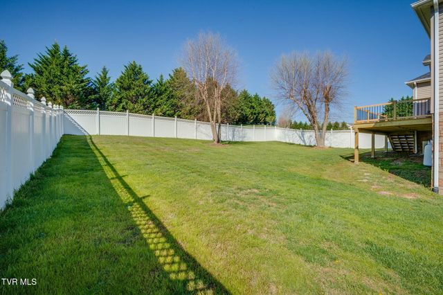 477 Sand Ridge Circle, Jonesborough, TN 37659