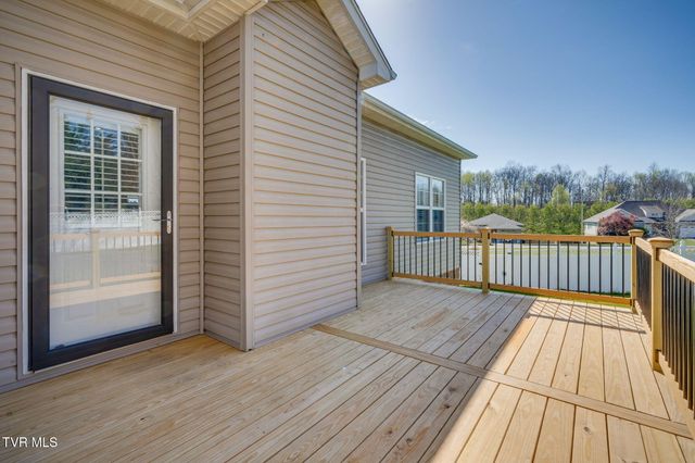 477 Sand Ridge Circle, Jonesborough, TN 37659