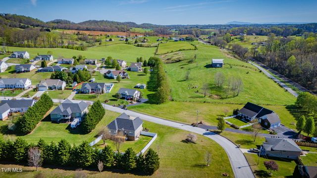 477 Sand Ridge Circle, Jonesborough, TN 37659