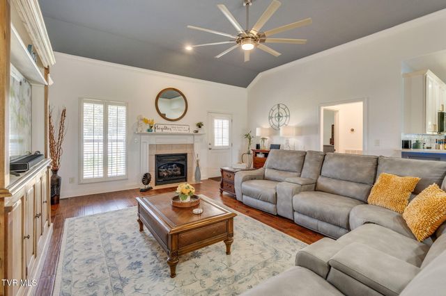 477 Sand Ridge Circle, Jonesborough, TN 37659