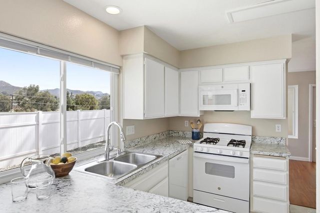1546 Arnheim, El Cajon, CA 92021