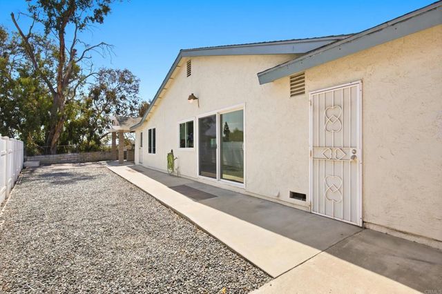 1546 Arnheim, El Cajon, CA 92021
