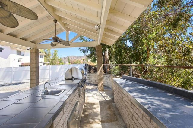 1546 Arnheim, El Cajon, CA 92021