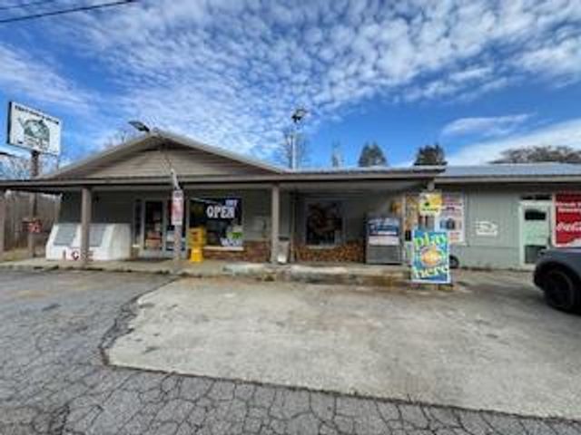 1825 Streak Hill Road, Hiawassee, GA 30546