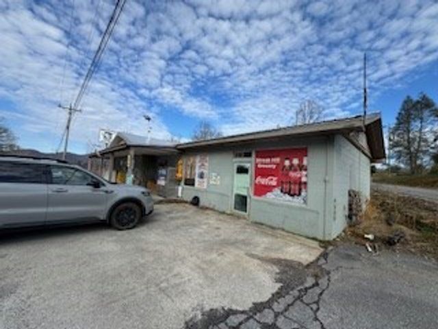 1825 Streak Hill Road, Hiawassee, GA 30546