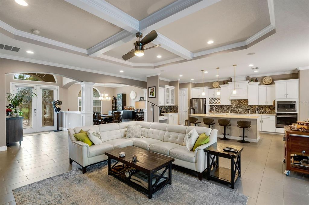 Image 14 of property listing at 380 165TH COURT NE, Bradenton, FL 34212