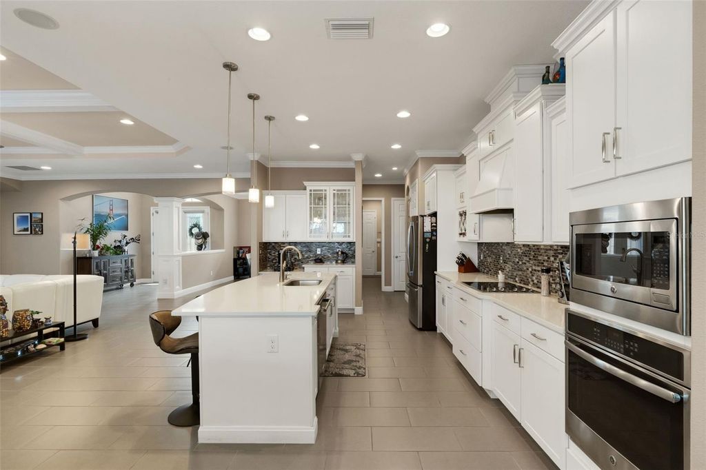 Image 17 of property listing at 380 165TH COURT NE, Bradenton, FL 34212