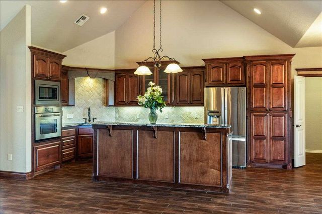 4102 NE Mossy Oak, Lawton, OK 73505