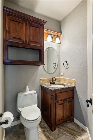 4102 NE Mossy Oak, Lawton, OK 73505