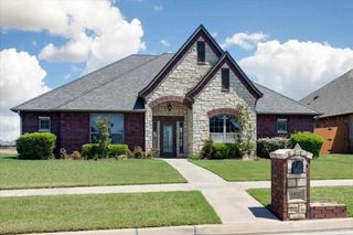 4102 NE Mossy Oak, Lawton, OK 73505
