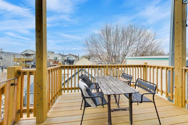 3042 N Clifton Avenue 3, Chicago, IL 60657