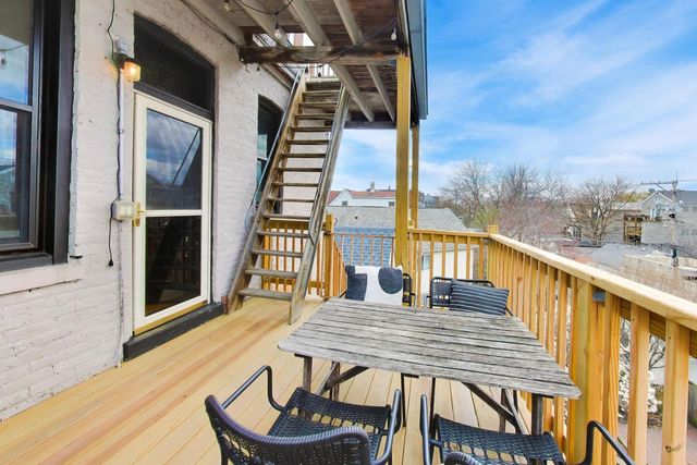 3042 N Clifton Avenue 3, Chicago, IL 60657