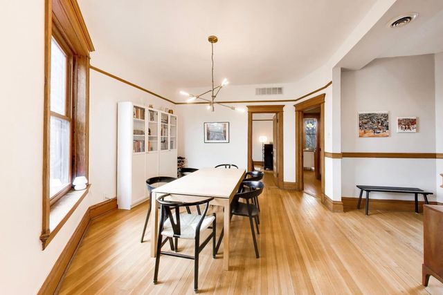 3042 N Clifton Avenue 3, Chicago, IL 60657