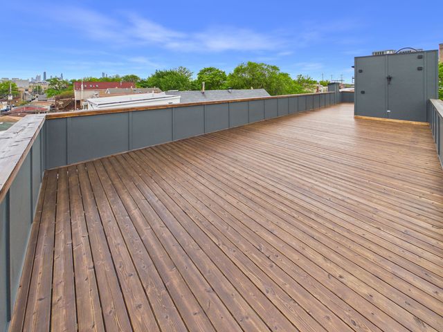 2638 W Superior Street, Chicago, IL 60612