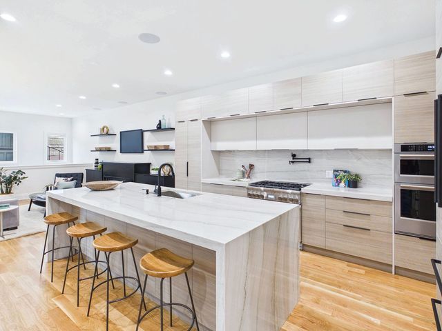 2638 W Superior Street, Chicago, IL 60612