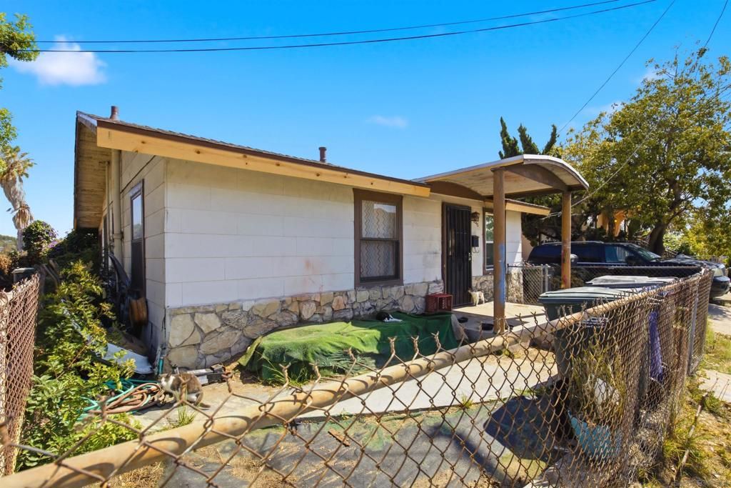 Image 1 of property listing at 2840 E 8th Street, National City, CA 91950