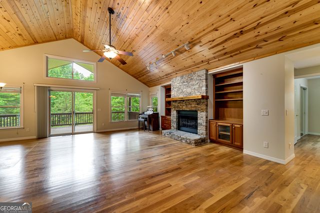 55 Cool Spring Lane, Clayton, GA 30525