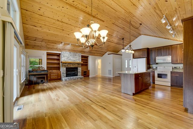 55 Cool Spring Lane, Clayton, GA 30525