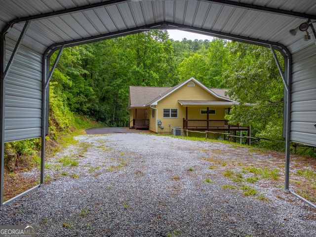 55 Cool Spring Lane, Clayton, GA 30525