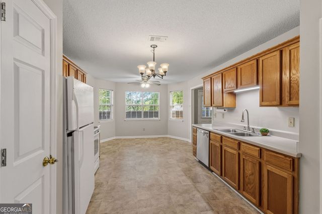 101 Manchester Court, Centerville, GA 31028