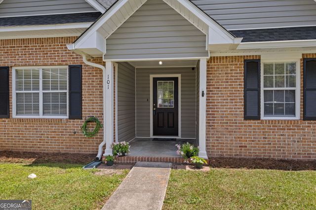 101 Manchester Court, Centerville, GA 31028