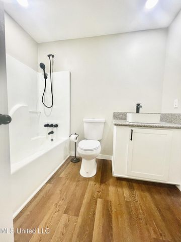 495 Chelsea Drive, Jackson, MS 39212