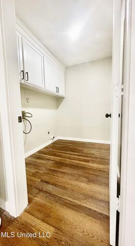 495 Chelsea Drive, Jackson, MS 39212