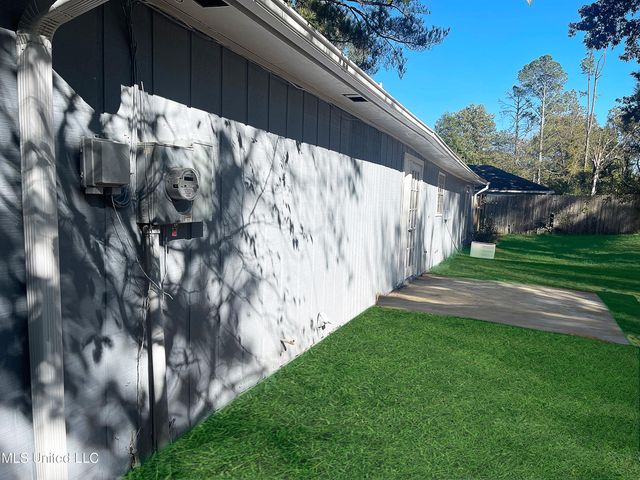 495 Chelsea Drive, Jackson, MS 39212