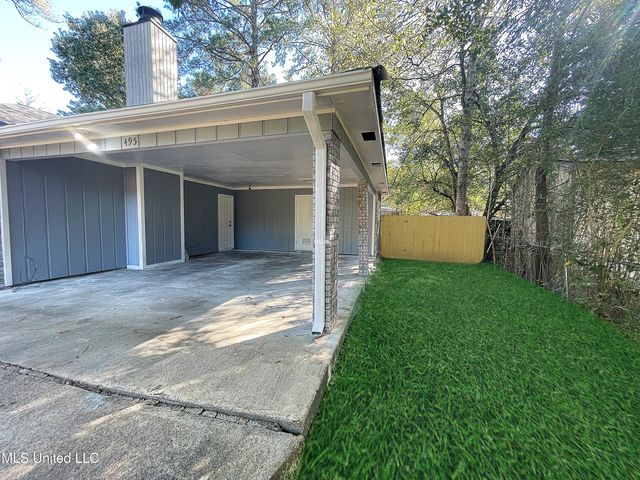 495 Chelsea Drive, Jackson, MS 39212