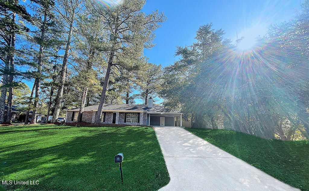495 Chelsea Drive, Jackson, MS 39212