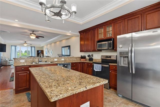 4181 Pretty Walk LN, Norfolk, VA 23518