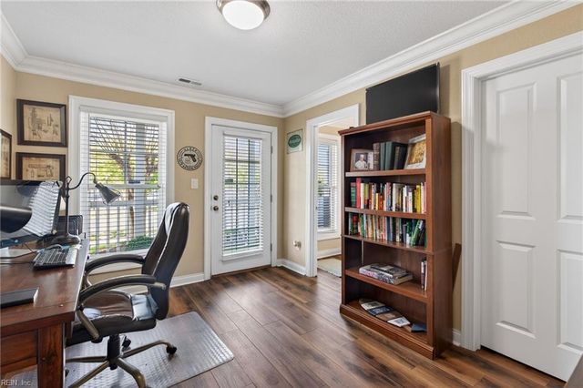 4181 Pretty Walk LN, Norfolk, VA 23518