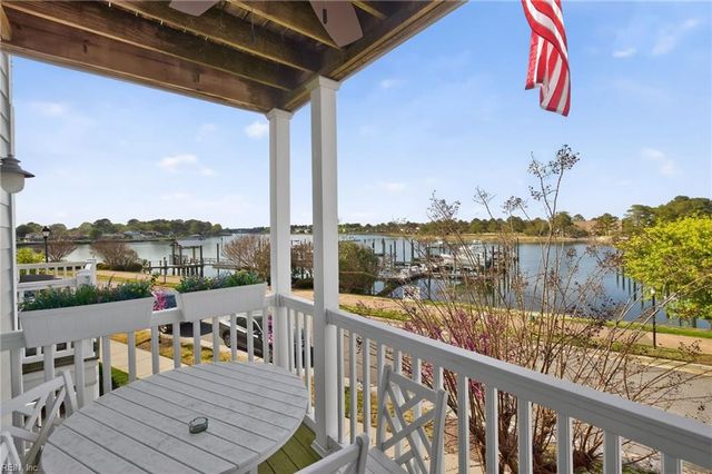 4181 Pretty Walk LN, Norfolk, VA 23518