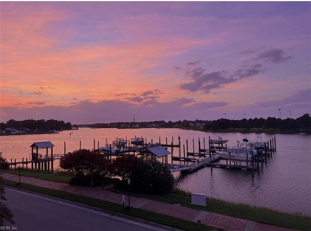 4181 Pretty Walk LN, Norfolk, VA 23518