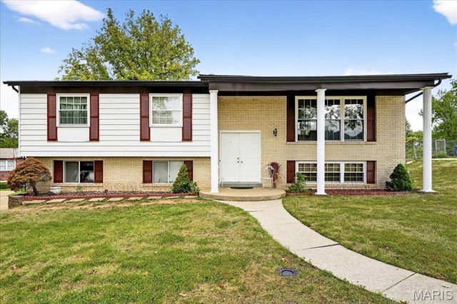 6018 Gatling Drive, Oakville, MO 63129