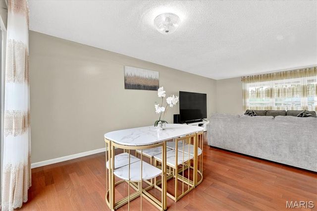 6018 Gatling Drive, Oakville, MO 63129