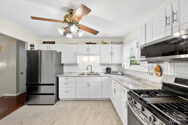 6018 Gatling Drive, Oakville, MO 63129