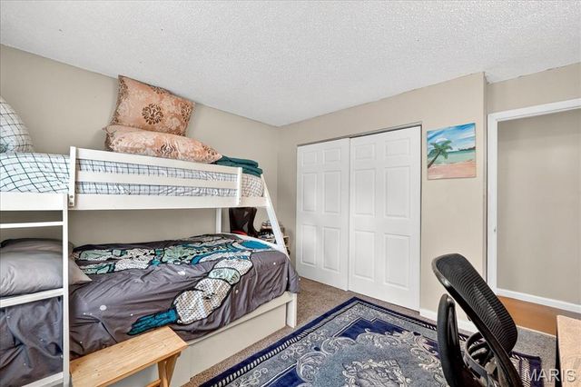 6018 Gatling Drive, Oakville, MO 63129