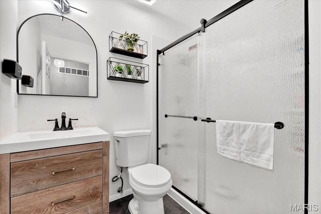 6018 Gatling Drive, Oakville, MO 63129