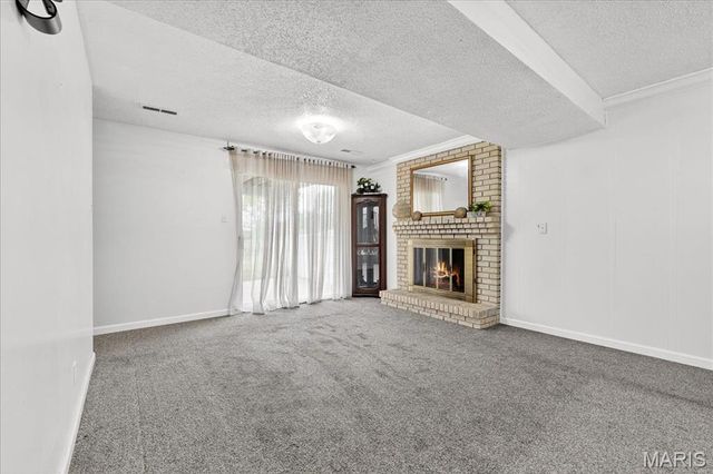 6018 Gatling Drive, Oakville, MO 63129