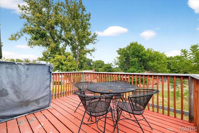 6018 Gatling Drive, Oakville, MO 63129