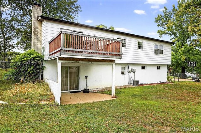 6018 Gatling Drive, Oakville, MO 63129