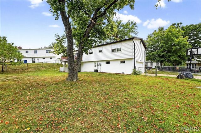 6018 Gatling Drive, Oakville, MO 63129