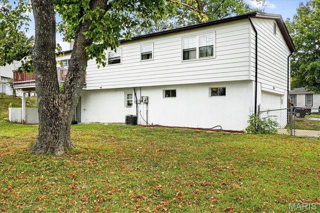 6018 Gatling Drive, Oakville, MO 63129