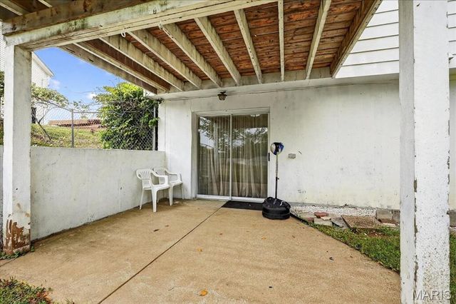 6018 Gatling Drive, Oakville, MO 63129