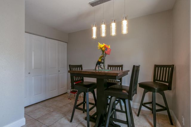 5861 Sperry Dr, Citrus Heights, CA 95621