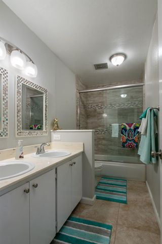 5861 Sperry Dr, Citrus Heights, CA 95621