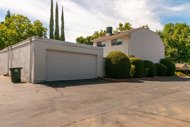 5861 Sperry Dr, Citrus Heights, CA 95621