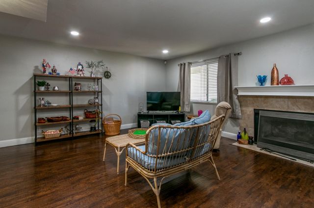 5861 Sperry Dr, Citrus Heights, CA 95621